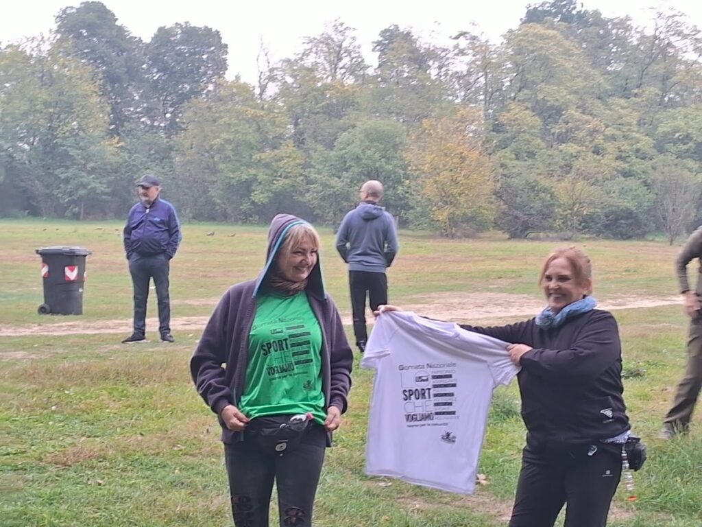 Le partecipanti con la t-shirt della Giornata nazionale «Lo sport che vogliamo»